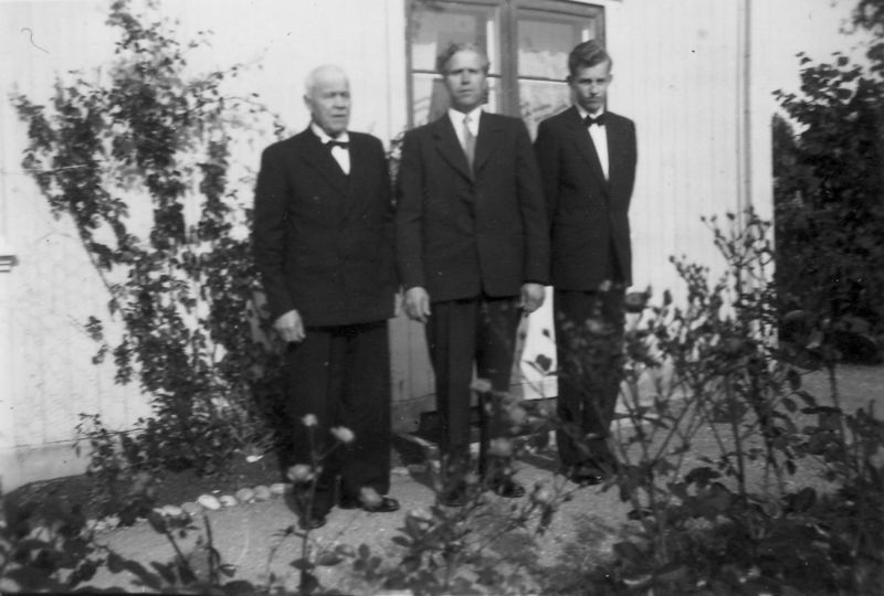 Fra venstre: Ludvig Rud F. 1879-1969, Johan Kristian Rud F. 1913-1985, Ludvig Rud F. 1942-2015